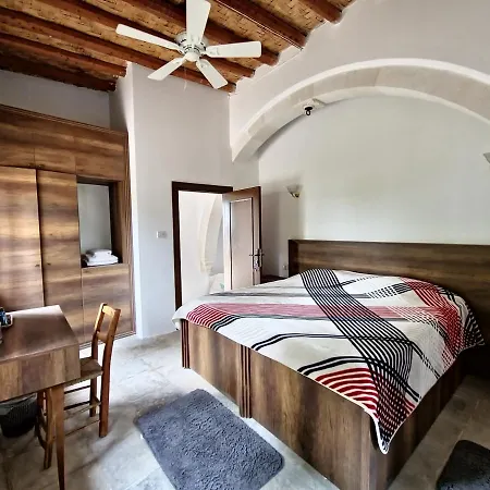 Cyprus Lantställe *